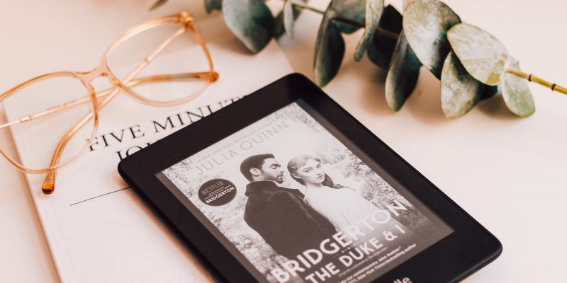 Cover of Bridgerton on an e-reader